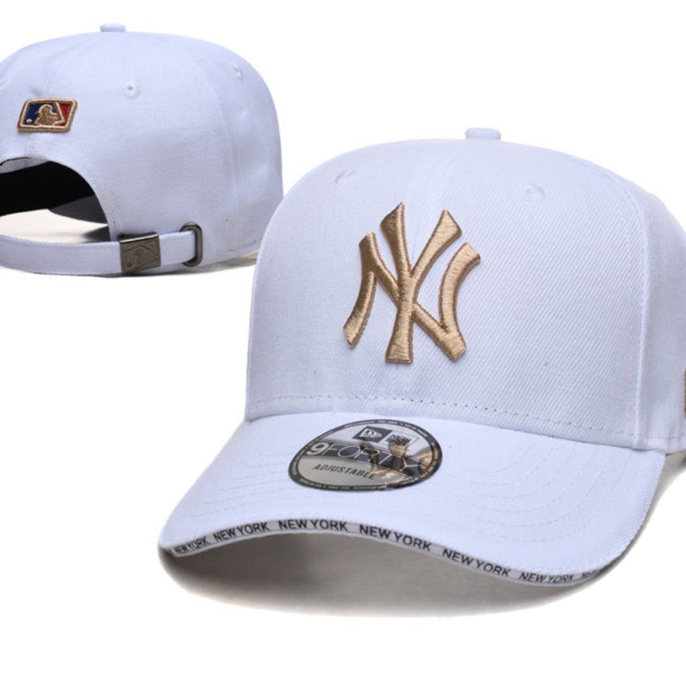 MLB New York Yankees 9Forty Baseball Cap Adjustable Adult Size